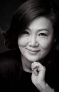 Park Bok-ja（母親福子）