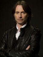Mr. Gold（羅伯特&middot;卡萊爾飾演）