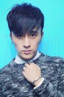 李奔