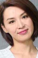 施露嘉