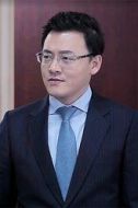 岳律師