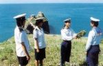 兩個(gè)姑娘兩個(gè)兵劇情介紹(1-3全集)